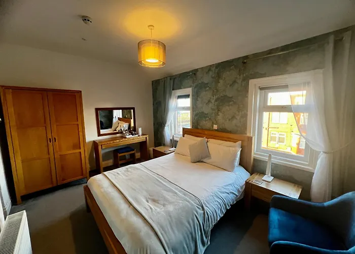 The Fossil Tree Hotel